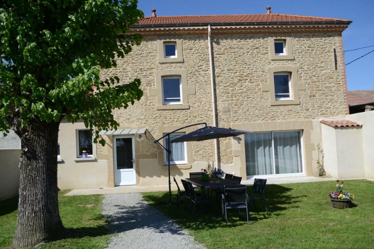 Gite Les Pins Montchenu Kültér fotó